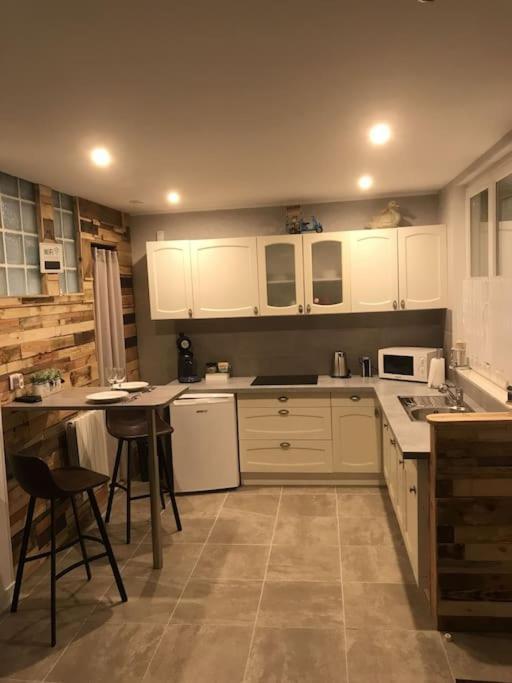 Apartamento Bienvenue Chez Moi Calais Exterior foto